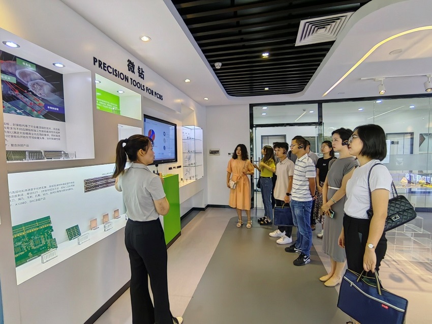 中南大學(xué)企業(yè)交流團(tuán)：走進(jìn)科技前沿，調(diào)研大灣區(qū)發(fā)展