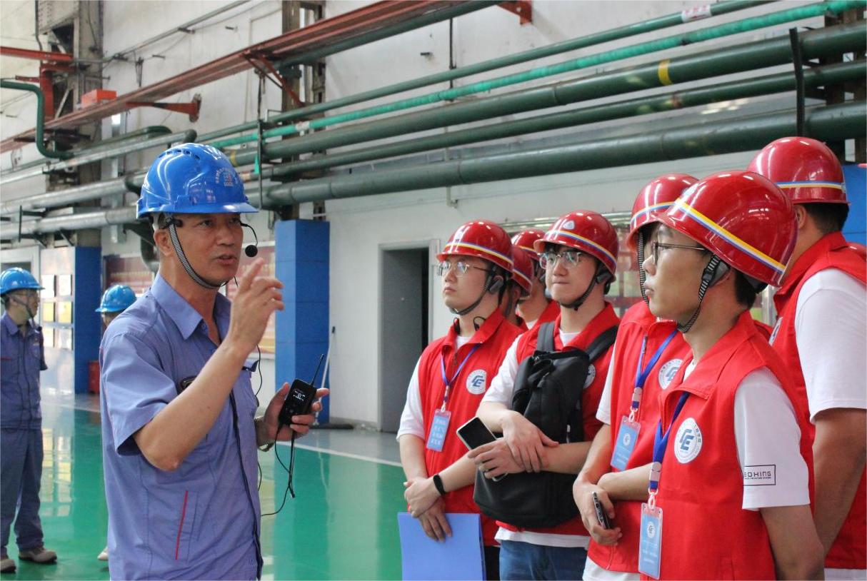 哈爾濱理工大學(xué)電氣學(xué)院“菁耘龍江”促留省就業(yè)實(shí)踐團(tuán)赴哈爾濱電機(jī)廠有限責(zé)任公司展調(diào)研座談