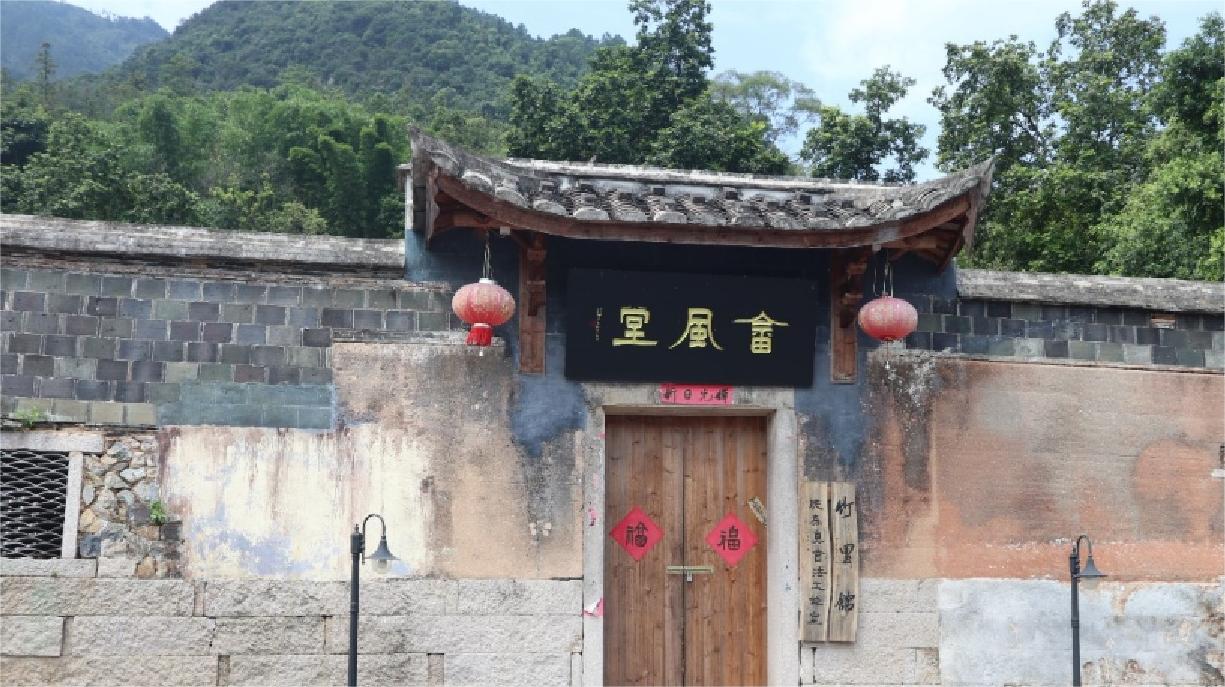 重慶人文 科技學院 | 筆墨留千秋，傳承千年文化之美