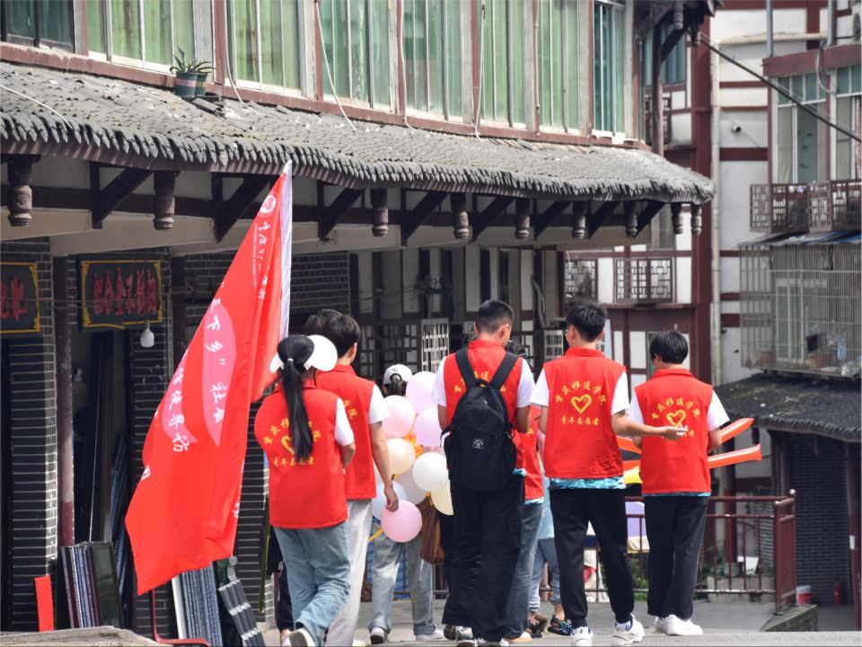 紅色傳承染石壕，健體共筑中國夢——紅色信使尋訪團3.0續(xù)寫征程