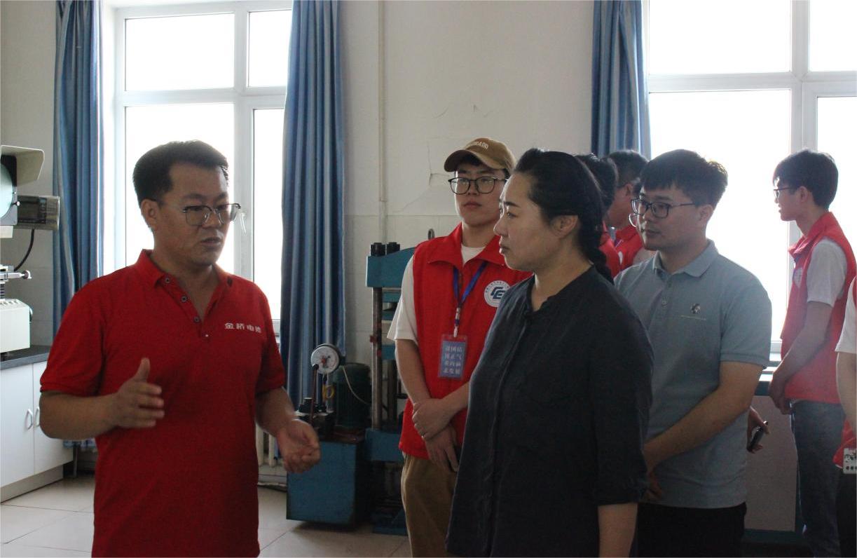 哈爾濱理工大學(xué)電氣學(xué)院“菁耘龍江”促留省就業(yè)實(shí)踐團(tuán)