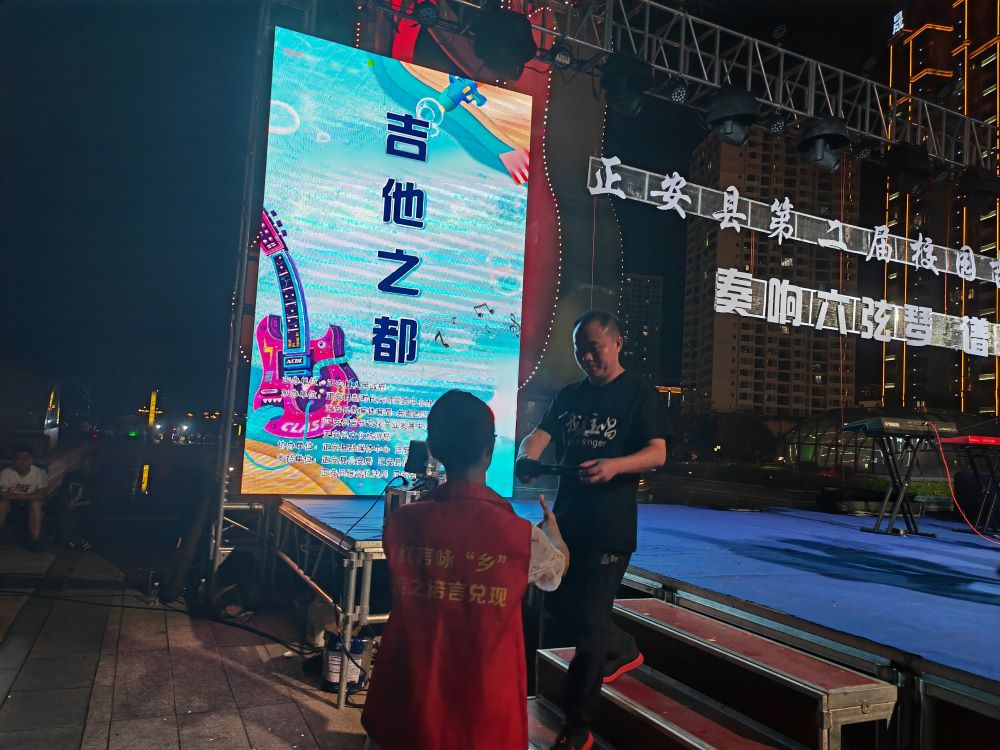 圖示, 示意圖 中度可信度描述已自動(dòng)生成