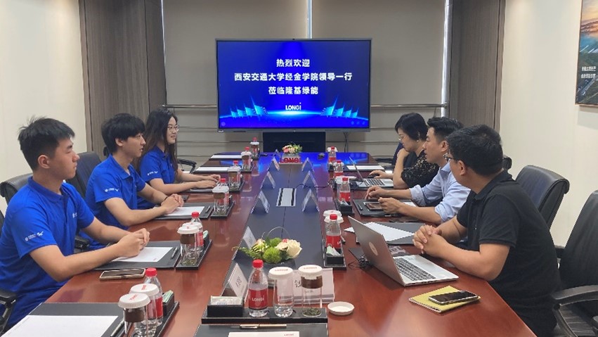 善用太陽(yáng)光芒，探尋可持續(xù)發(fā)展的未來(lái)之路