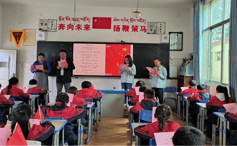 紅小醫(yī)“筑夢甘孜”：傳承紅色精神，推動鄉(xiāng)村發(fā)展與健康普及