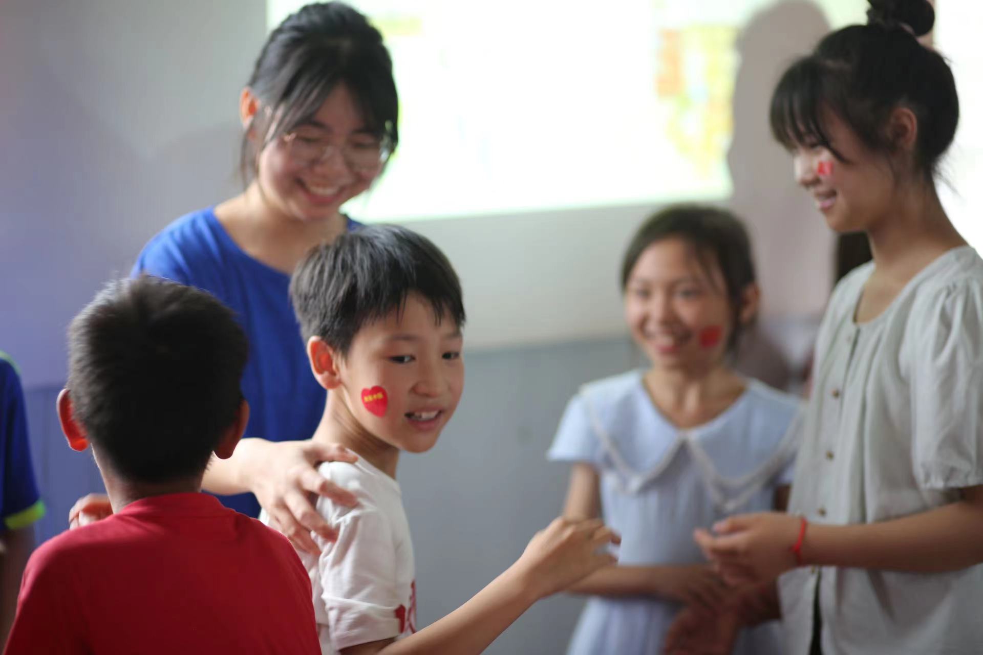 “微光成炬”照亮搬走嶺 助力兒童遠(yuǎn)離校園霸凌