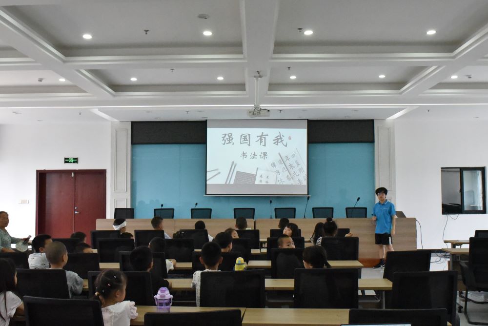 【2024三下鄉(xiāng)】墨香傳情，強(qiáng)國(guó)有我 ——長(zhǎng)江師范學(xué)院馬克思主義學(xué)院“青春星火筑夢(mèng)團(tuán)”開(kāi)展“大鵝周末課堂”活動(dòng)