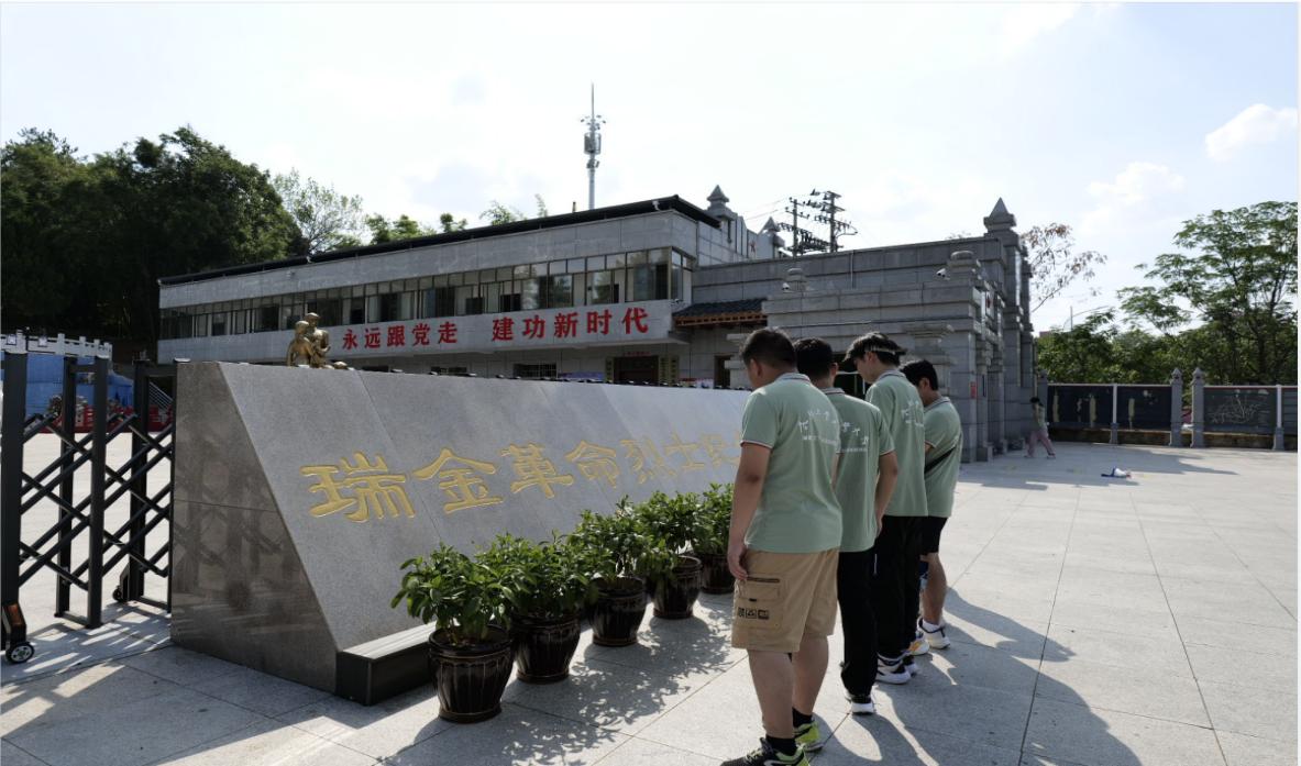 傳承紅色基因，書寫華彩青春——合肥工業(yè)大學宣城校區(qū)暑